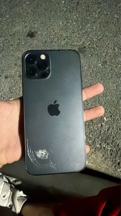 Iphone12 pro spart putin pe spate sanatate la baterie 74