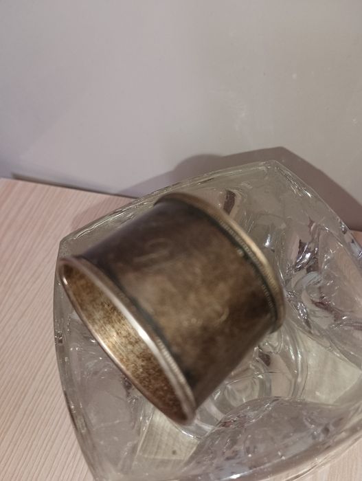 Продам салфетницу.