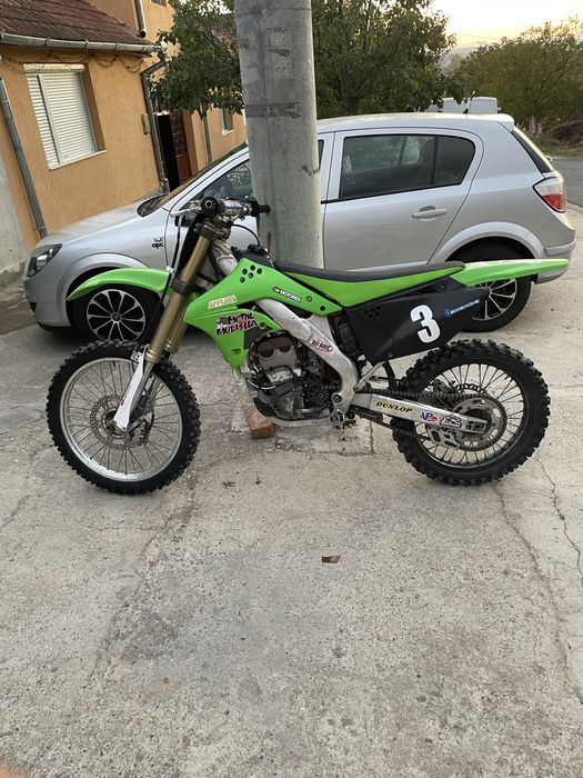 Kavasaki kxf 250 2009 în stare inpecabila are 60 de ore ssau schimb acept variante