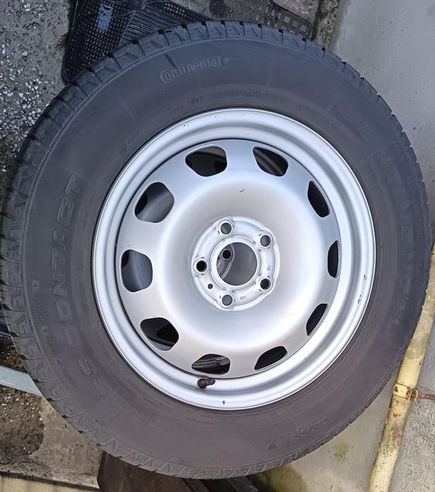 Jante că noi 5x114.3 + anvelope Iarnă Dacia Duster Renault