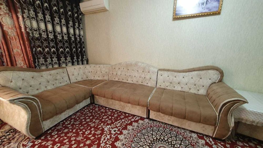 Divan Sotiladi, mehmonxona uchun