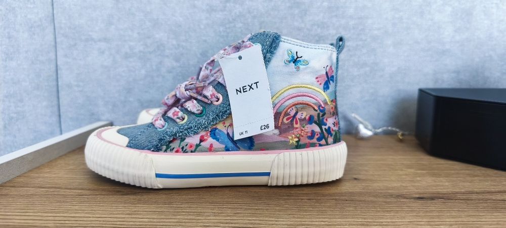 Нови кецове NEXT 29номер