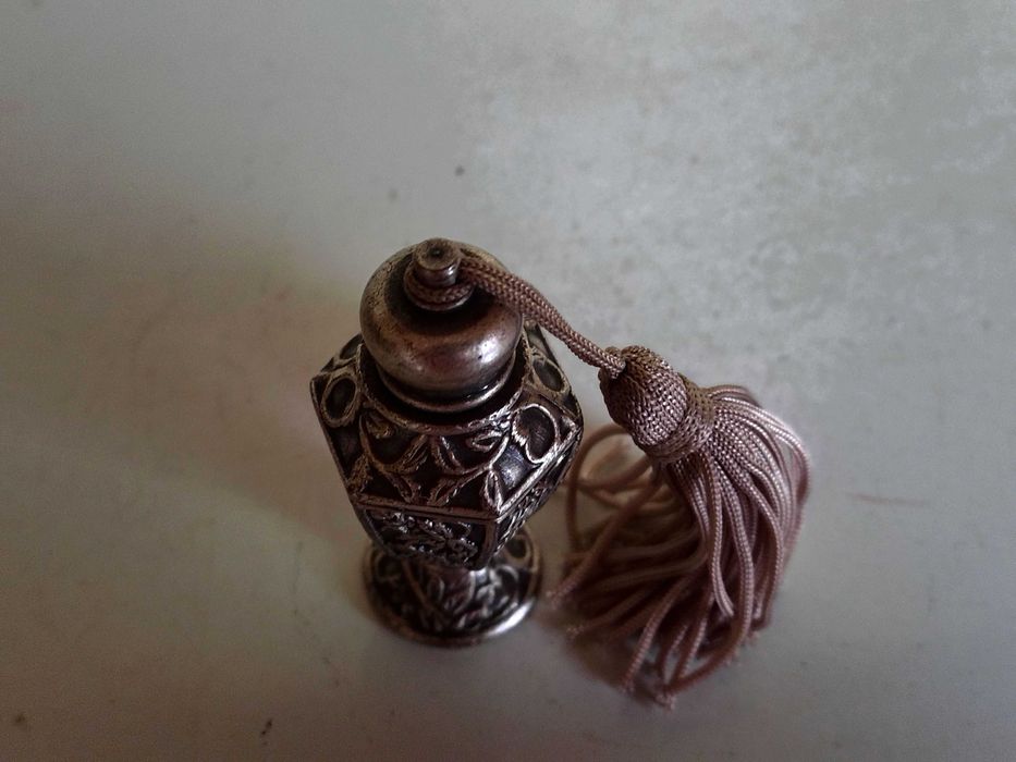 Много Рядко Старо Колекционерско Шише От Парфюм