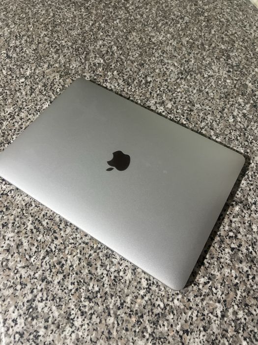 Macbook M1 pro 8/256