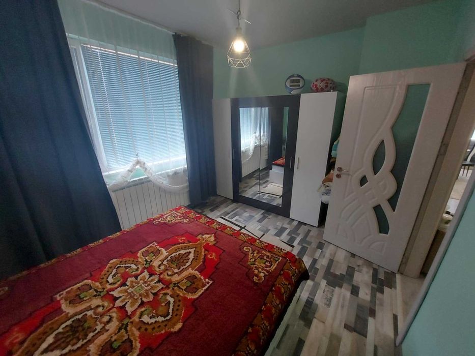 Етаж от къща, кв. Вароша