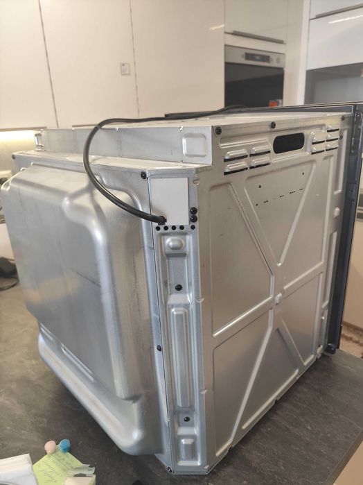Фурна за вграждане Hotpoint Ariston FA3 841 H IX HA – Инокс – Като нова!