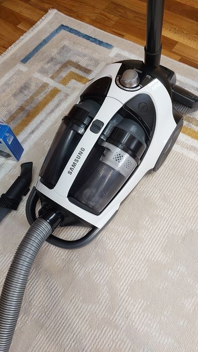 Продам пылесос Samsung 2200вт