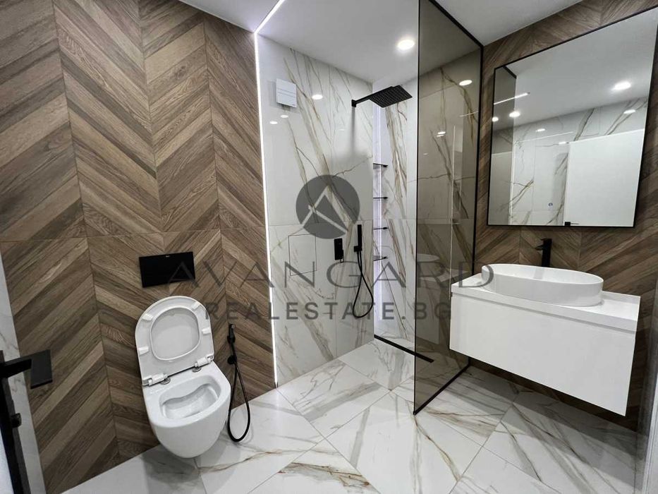 Продава се Тристаен апартамент в Пловдив, Христо Смирненски - 160 кв.м за 2188 €/кв.м - Снимка #11