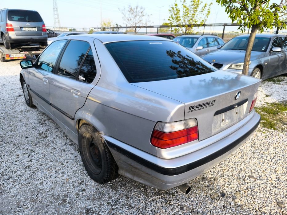 BMW Е36 1.8 на части