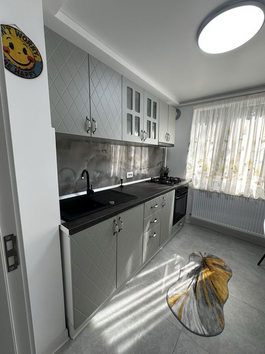 Vand apartament 2 camere, la cheie