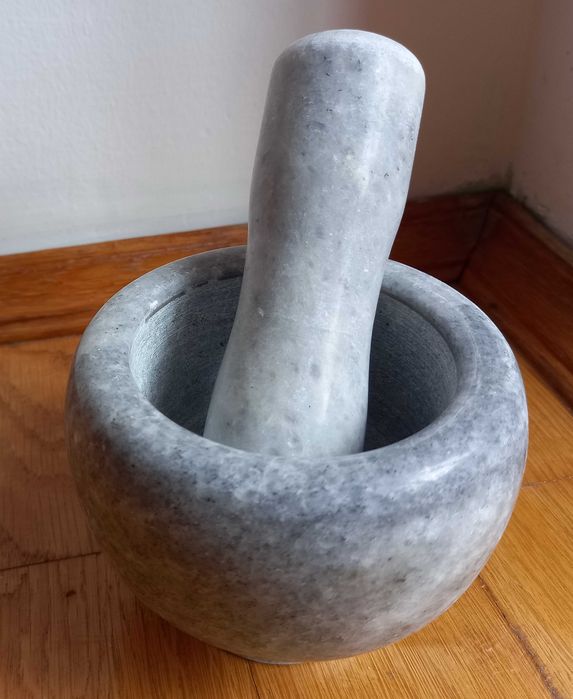 Mojar si pistil din granit