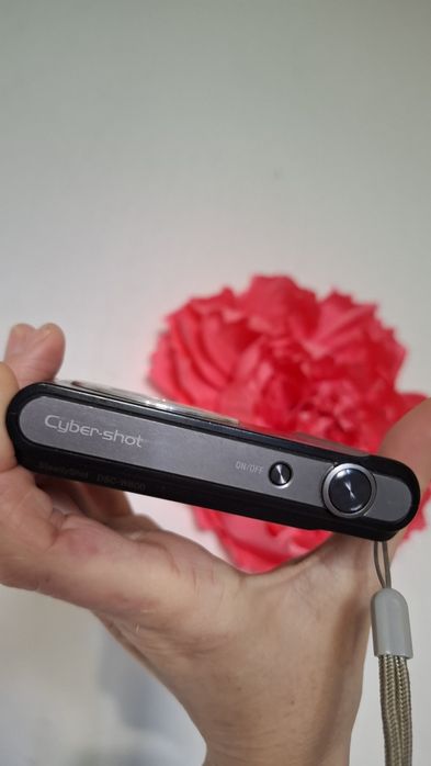 Компактен дигитален фотоапарат SONY Cybershot W800