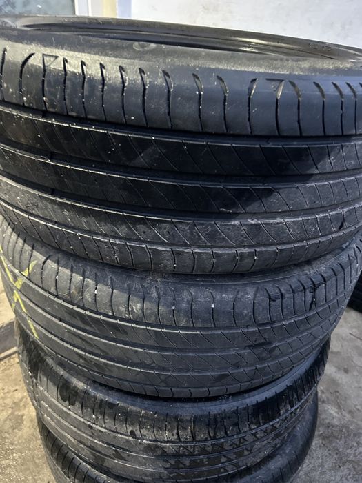 235 50 19 Michelin primacy 4 dot 2022