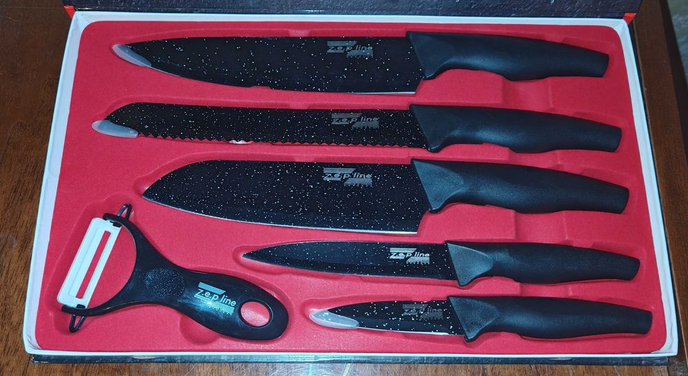 Комплект ножове - нов