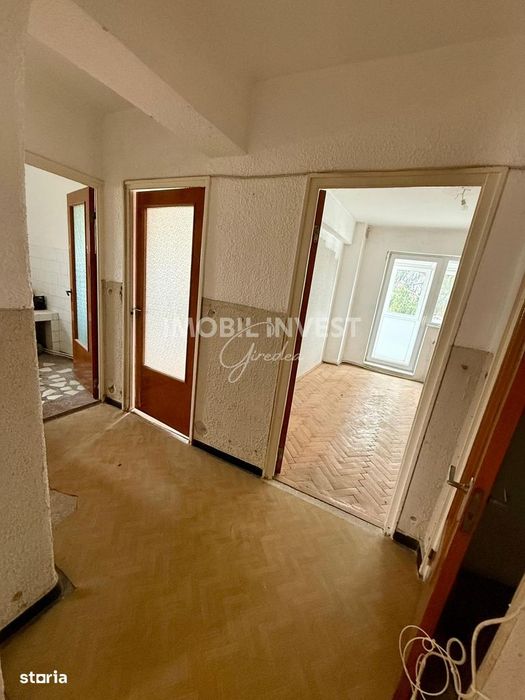 Apartament cu 3 camere, decomandat, Cetate, pret 79.000