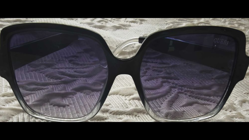 Слънчеви оригинални очила на "Guess"