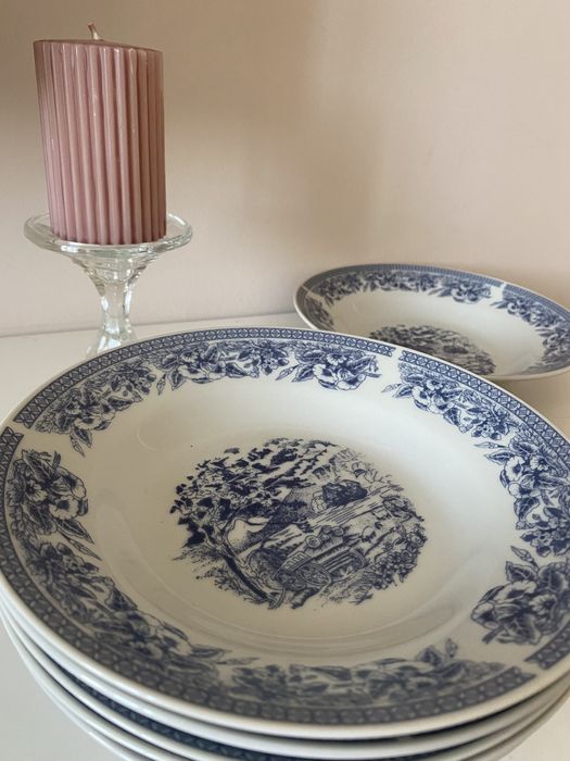 6 броя порцеланови супени чинии, нови