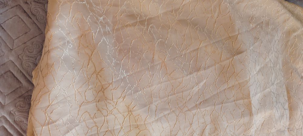 Продам шторы 2000