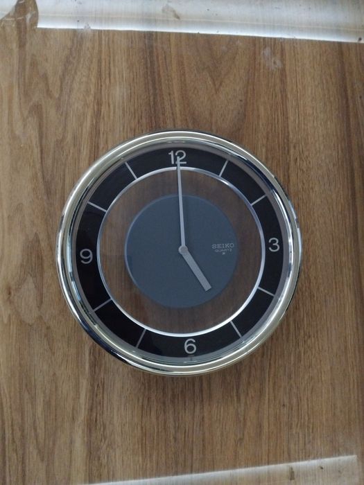 Часовник за стена: Seiko