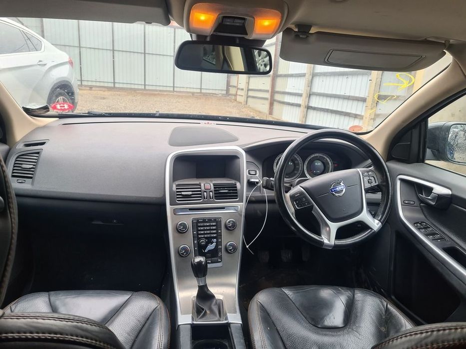 Usa Dreapta Spate Volvo XC60 2008 - 2013 SUV 4 Usi NEGRU 01900 BLACK SOLID (STONE) (848)