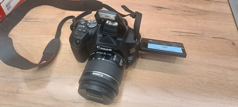 Canon EOS 250D Kit 18-55mm IS STM — В идеале, полный комплект!