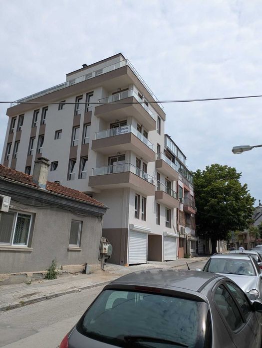 Продава - Тристен апартамент