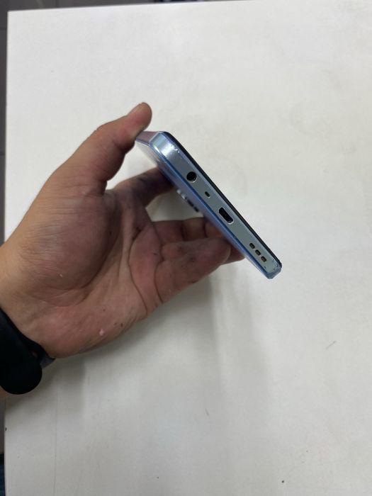 Oppo A17 (64GB) в идеальном состояний