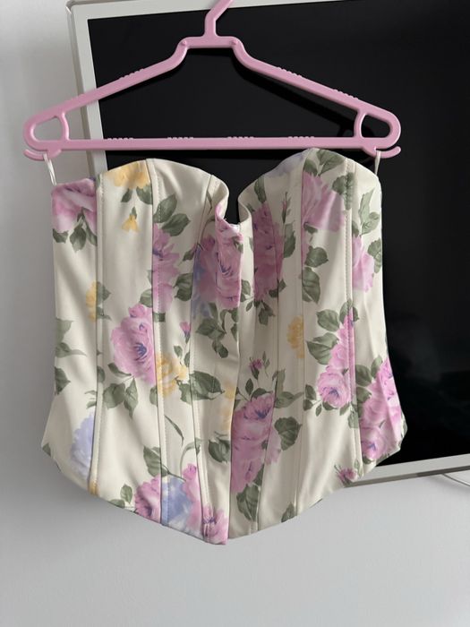 Top nou, din zara, nu a fost purtat