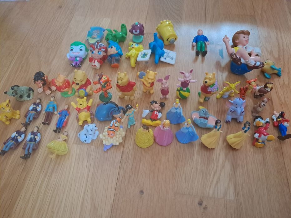 Стари играчки киндер