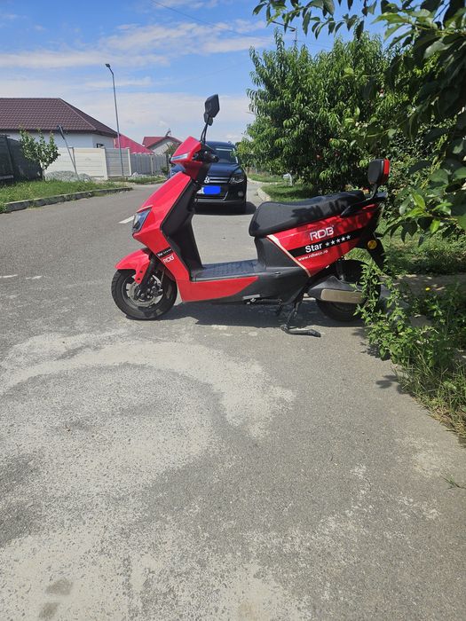 Scuter electric fara permis