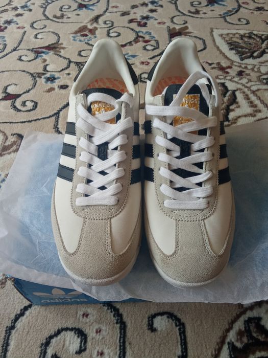 Новый кроссовки купил в России