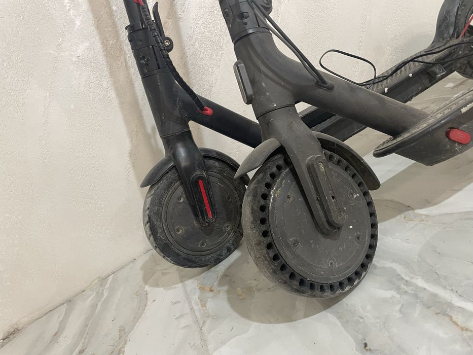 Trotinete electrice pentru piese