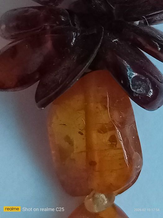 Янтарное ожерелье.