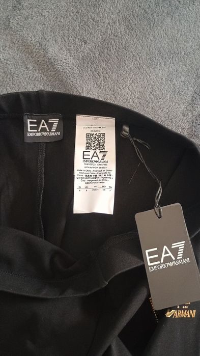 Pantaloni trei sferturi Emporio Armani EA7