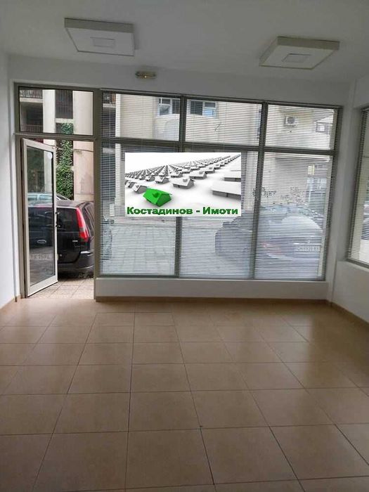Дава се под наем Магазин в Пловдив, Кършияка - 40 кв.м за 311.1 € - Снимка #2