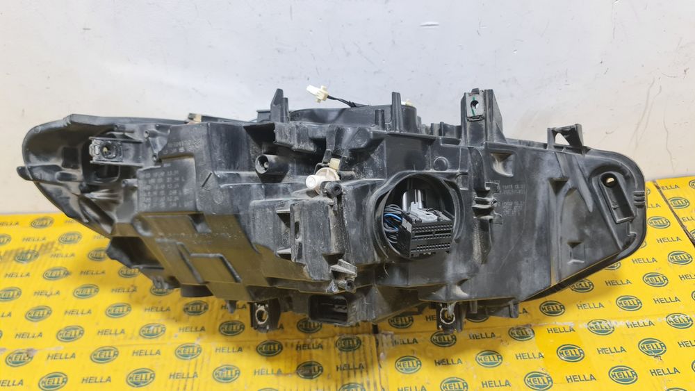 Far full led adaptiv BMW 4 F32 F33 F36 M4 lci facelift 7498919 icon