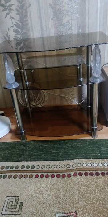 Стол для телевизора