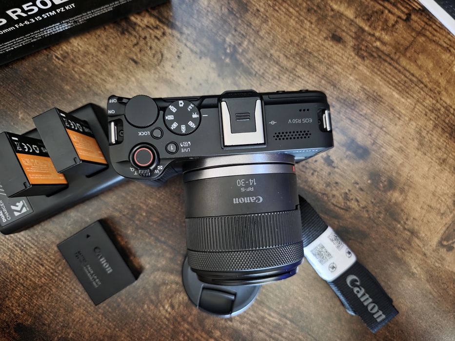 Canon R50V - НОВ + 18 месеца гаранция