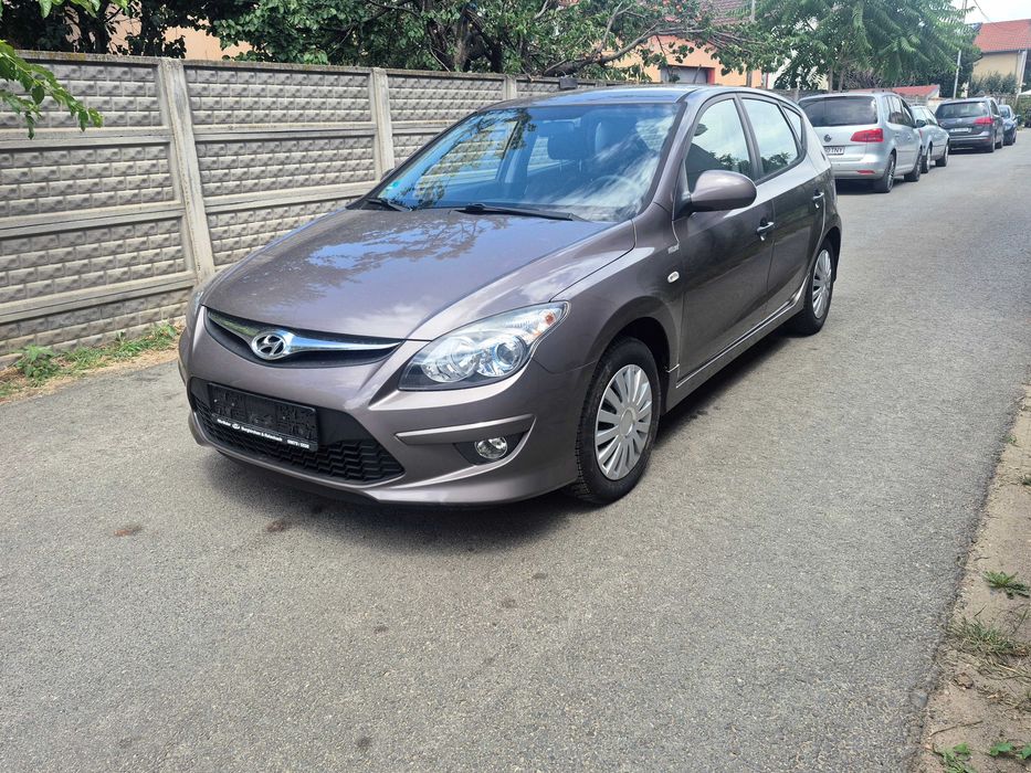 Hyundai i30 1.4 MPI Benzină 109 CP – Euro 5 – 2011