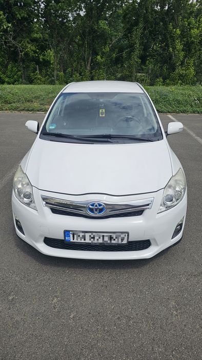 Toyota Auris Hybrid 2012