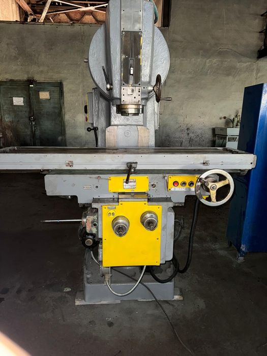 Станки фрезерный, токарный.