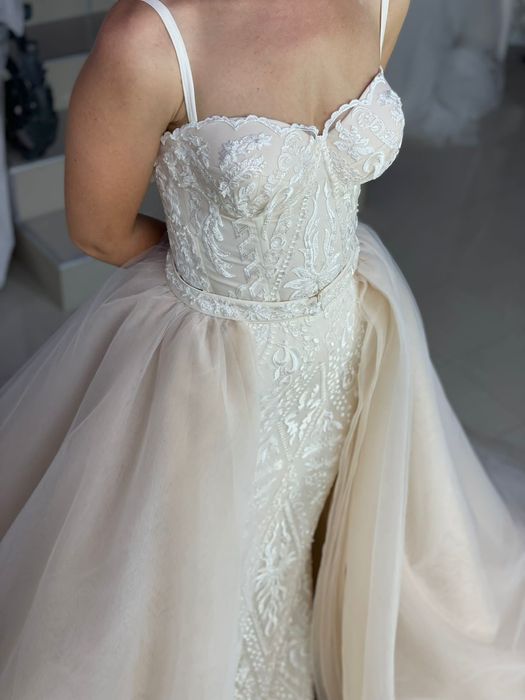 VAND ROCHIE de mireasa