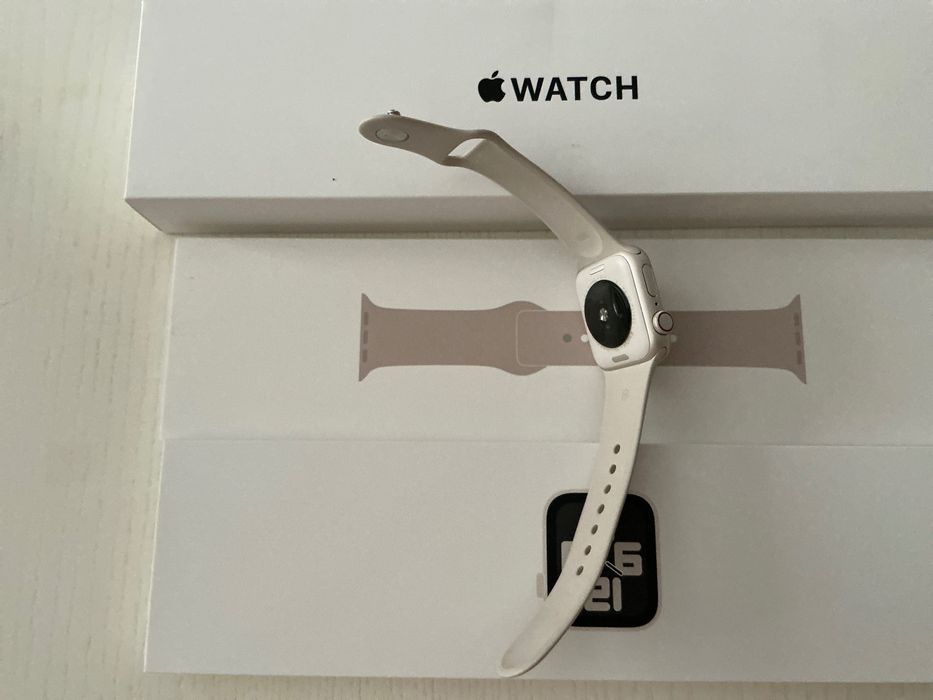 Watch Apple SE в отличном состоянии