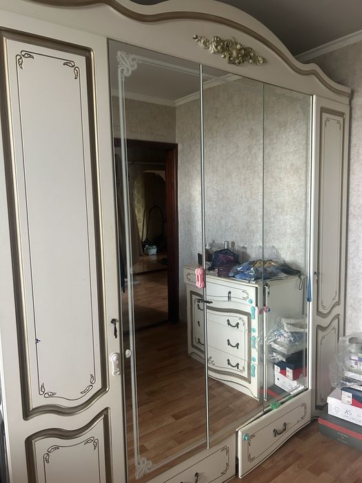 Продам спальный гарнитур белорусский срочно!