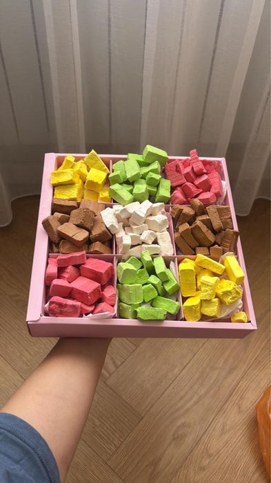 Субдимированные фрукт и морожоное