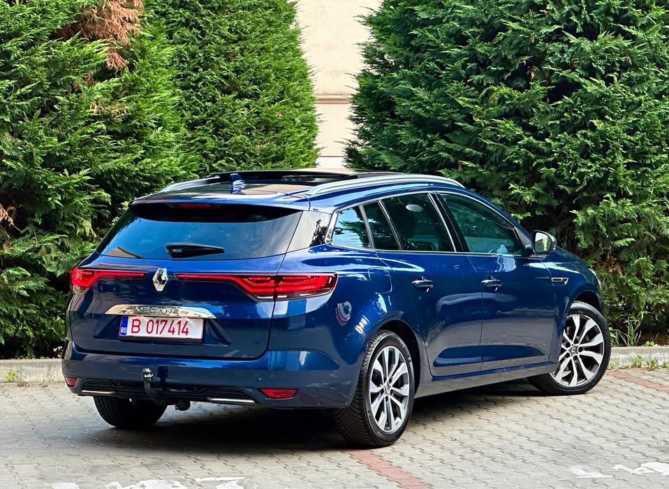 • Renault Megane 4 / Facelift / 2021 / Trapa / Faruri Full Led /   Bord Digital / Încalzire Scaune  + Volan / ACC / Line Assist •