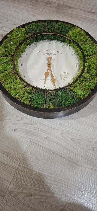 Промо цена! Стенен часовник със скандинавски мъх