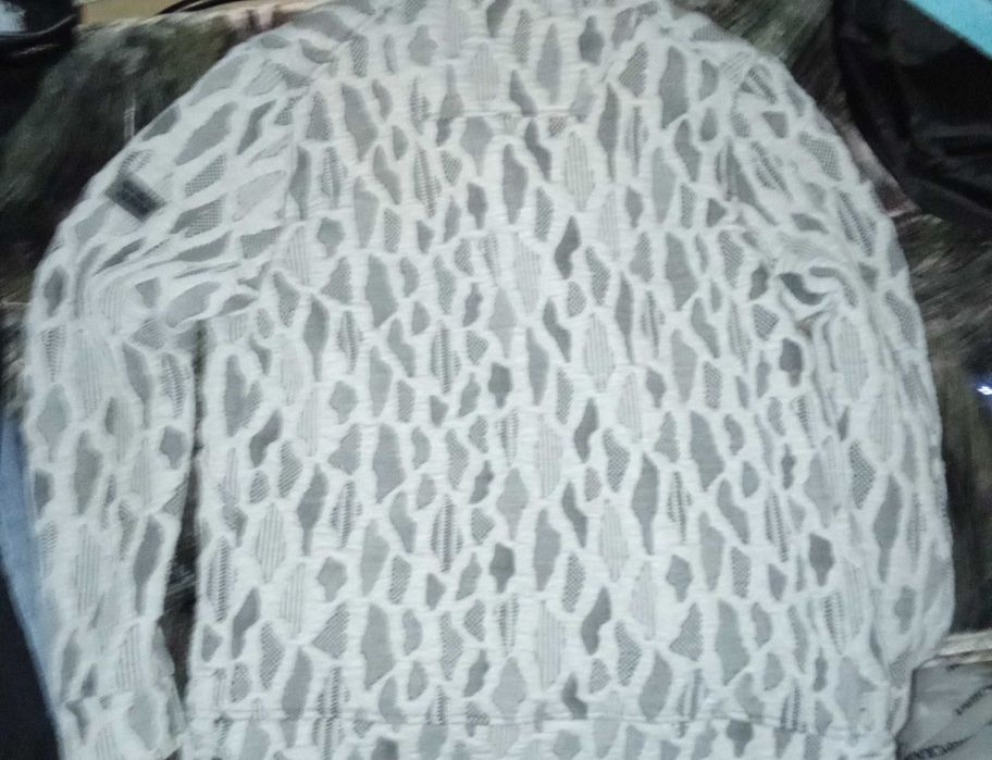 Продам куртку весенюю