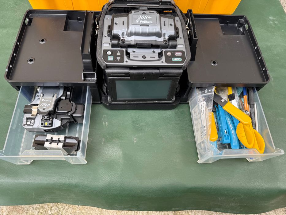 Fujikura 90S+ – Професионален оптичен сплайсер | Пълен комплект