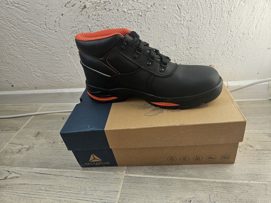 Delta Plus спец ботинки 43 размера